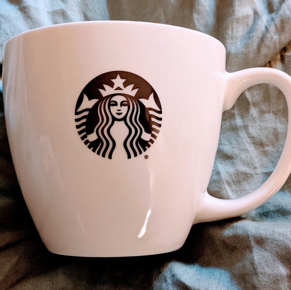 Starbucks 2015 Large Coffee Mug 20 Oz.